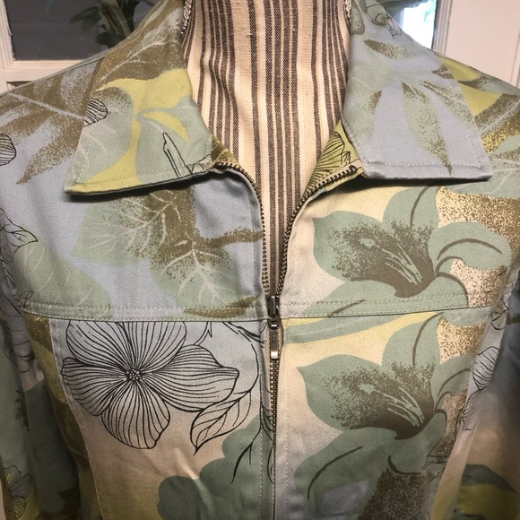 Geoffrey Beene Sport printed jean style jacket - Picture 2 of 5